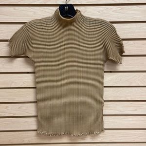 Issey Miyake women top made in Japan Stretches to size XL